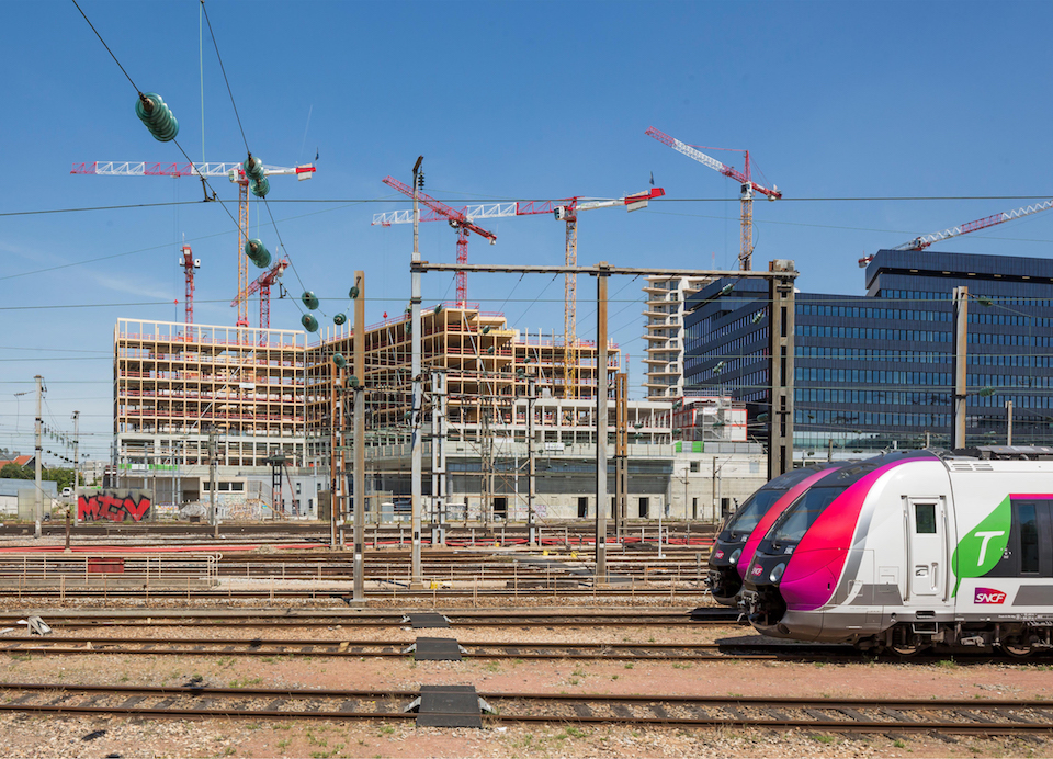 Green Office® ENJOY in Parijs door Baumschlager Eberle Architekten en SCAPE, beeld Luc Boegly