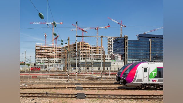 Green Office® ENJOY in Parijs door Baumschlager Eberle Architekten en SCAPE, beeld Luc Boegly