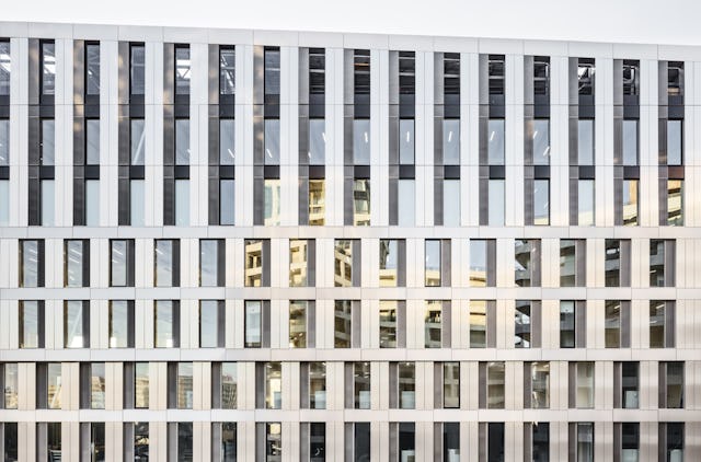 Green Office® ENJOY in Parijs door Baumschlager Eberle Architekten en SCAPE, beeld Luc Boegly