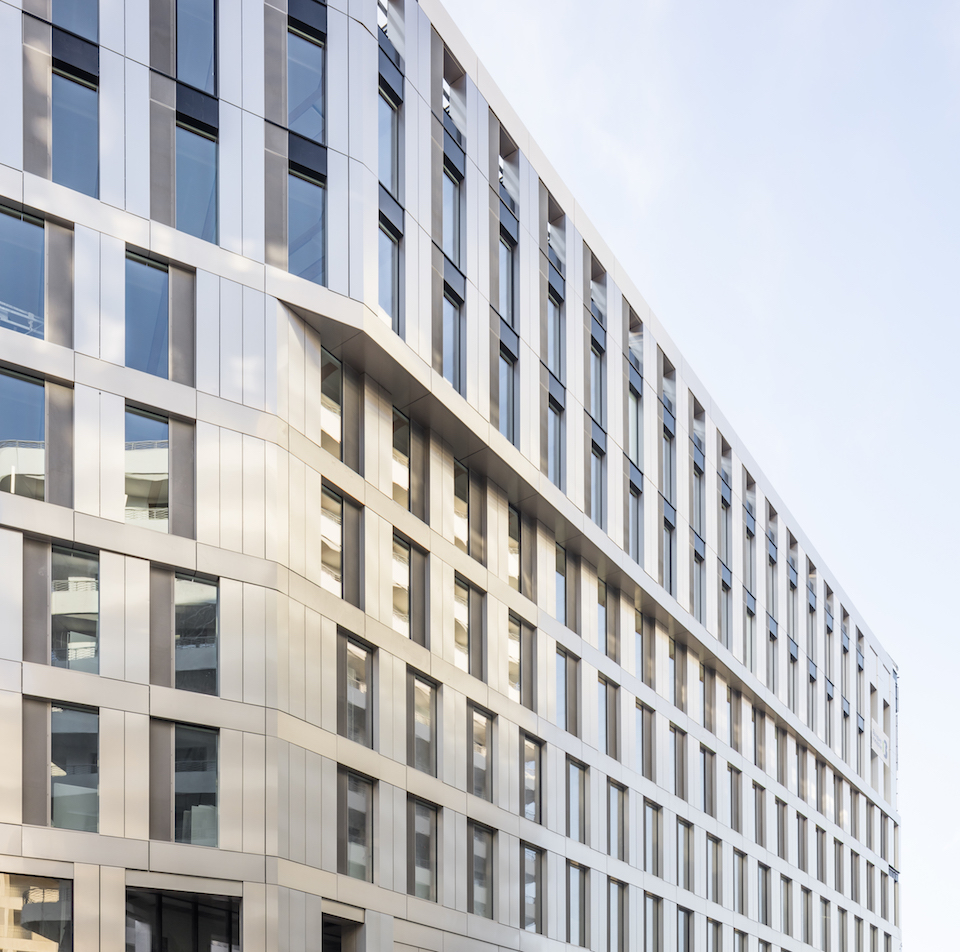 Green Office® ENJOY in Parijs door Baumschlager Eberle Architekten en SCAPE, beeld Luc Boegly