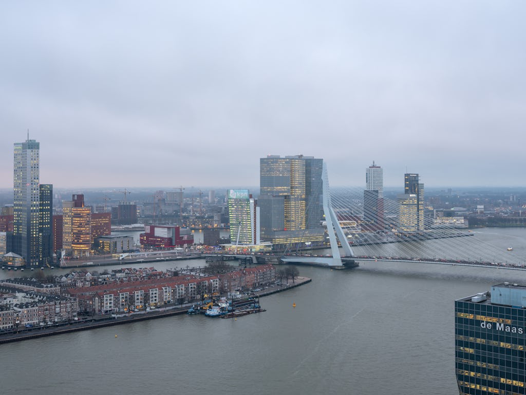 KPN toren Rotterdam door V8 Architects. beeld Ossip van Duivenbode