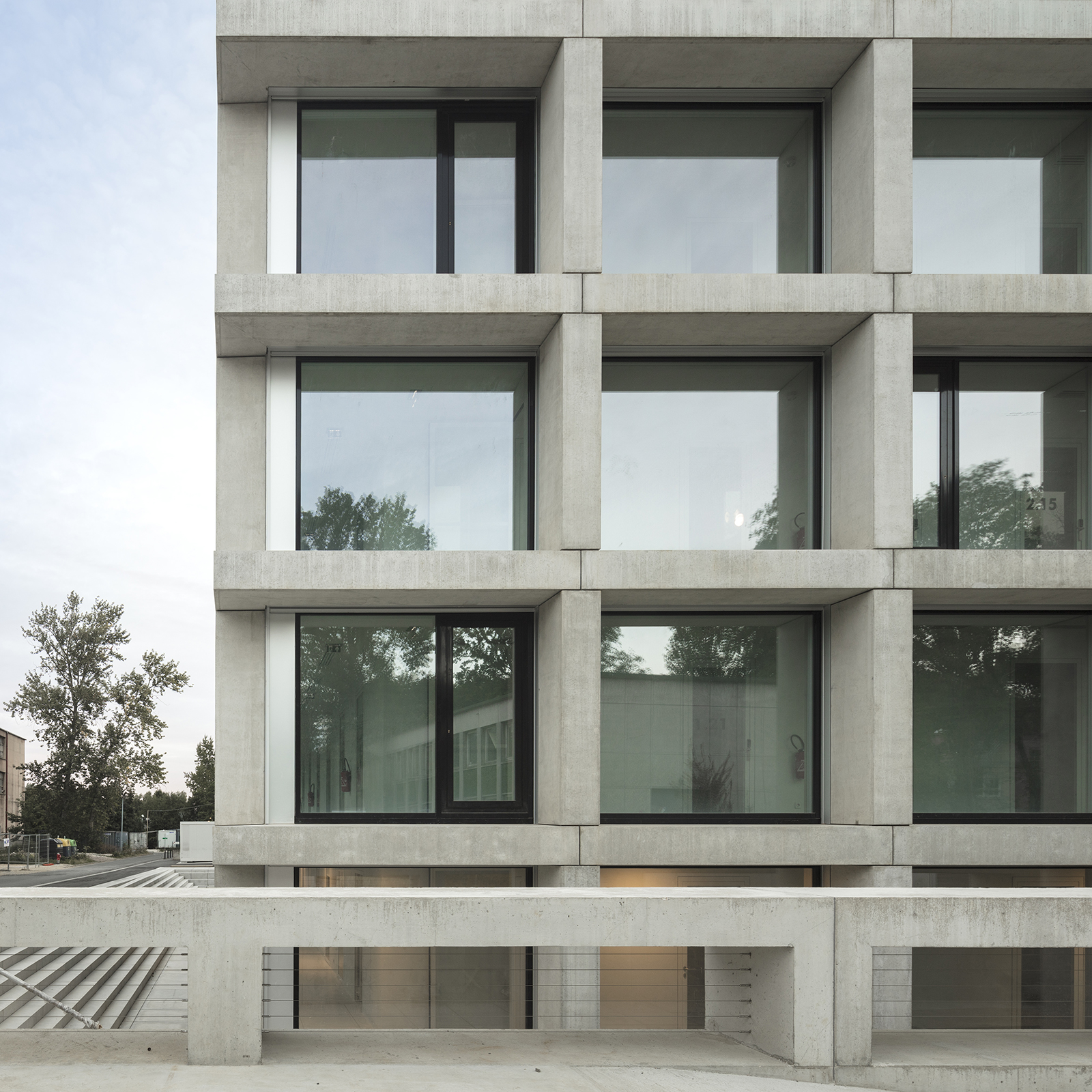 Institut des Sciences Moléculaires d’Orsay (ISMO) bij Parijs door KAAN Architecten, beeld Fernando Guerra FG+SG