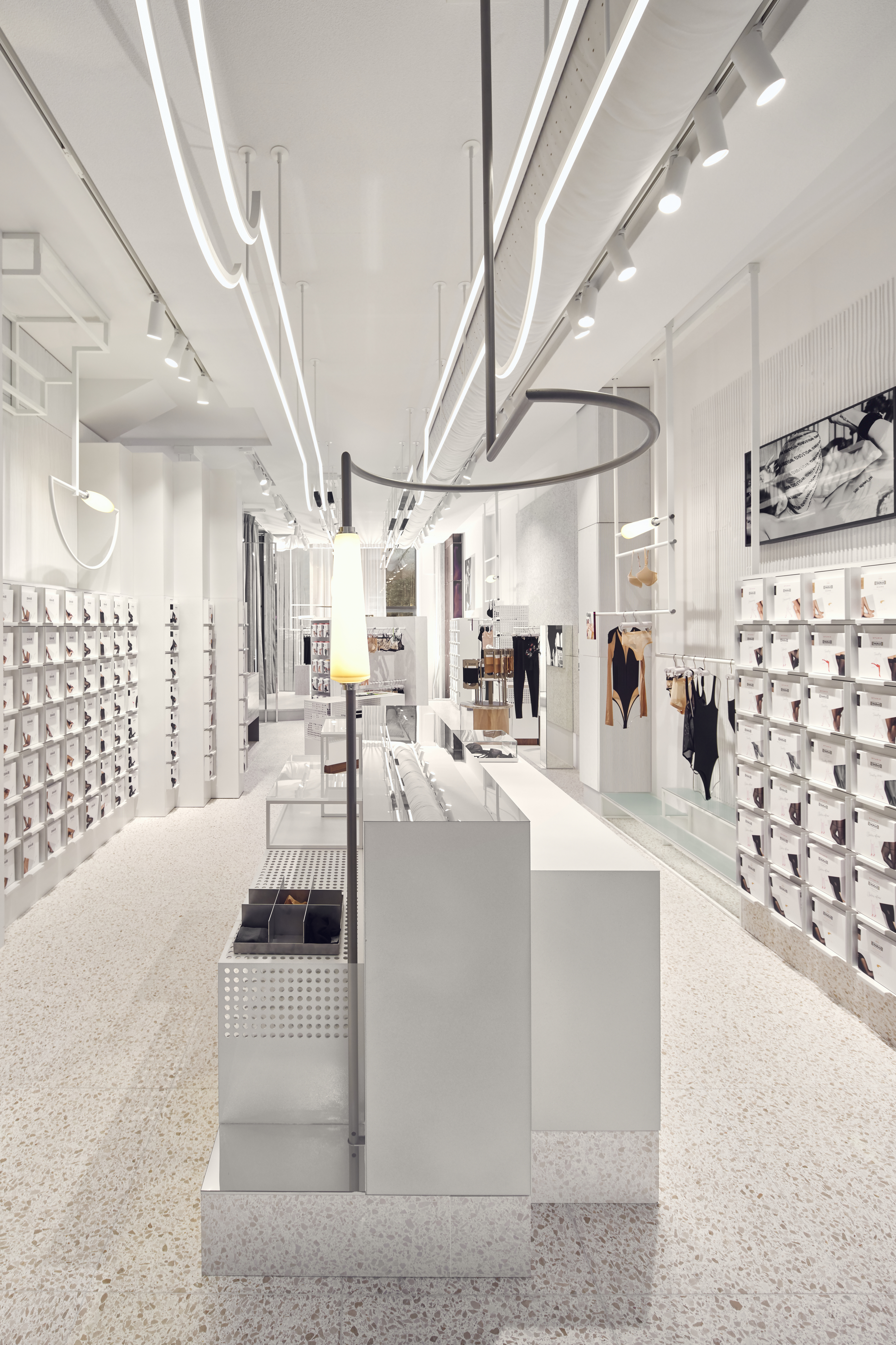 Wolford Amsterdam door, studio Modijefsky