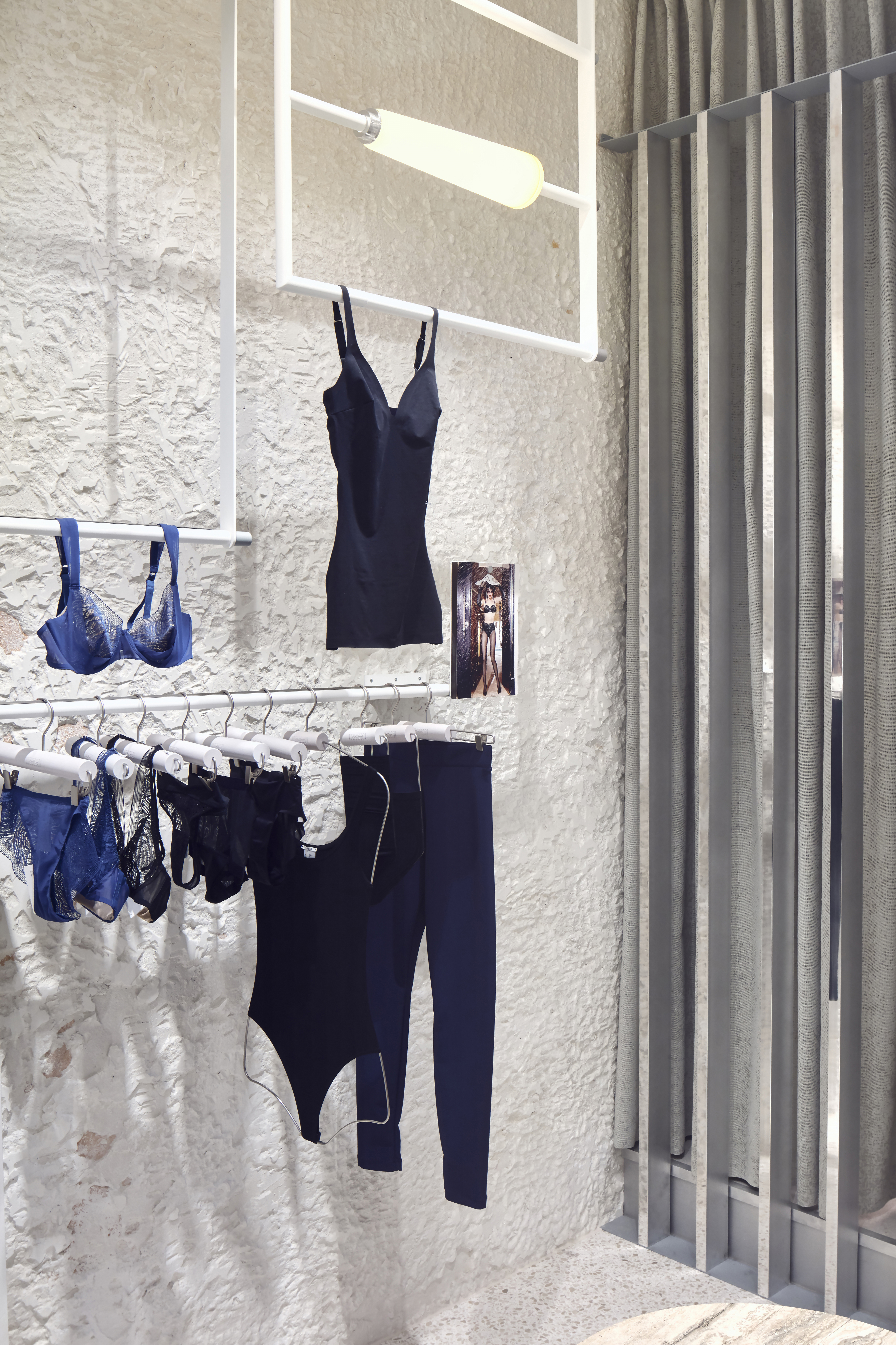 Wolford Amsterdam door, studio Modijefsky