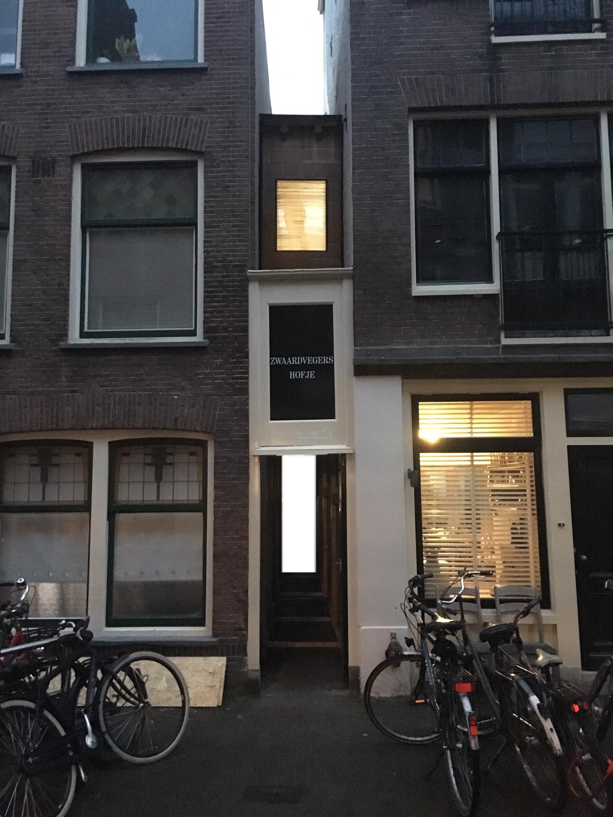 Slaapkamer Thuislozen - Patrick Roegiers 