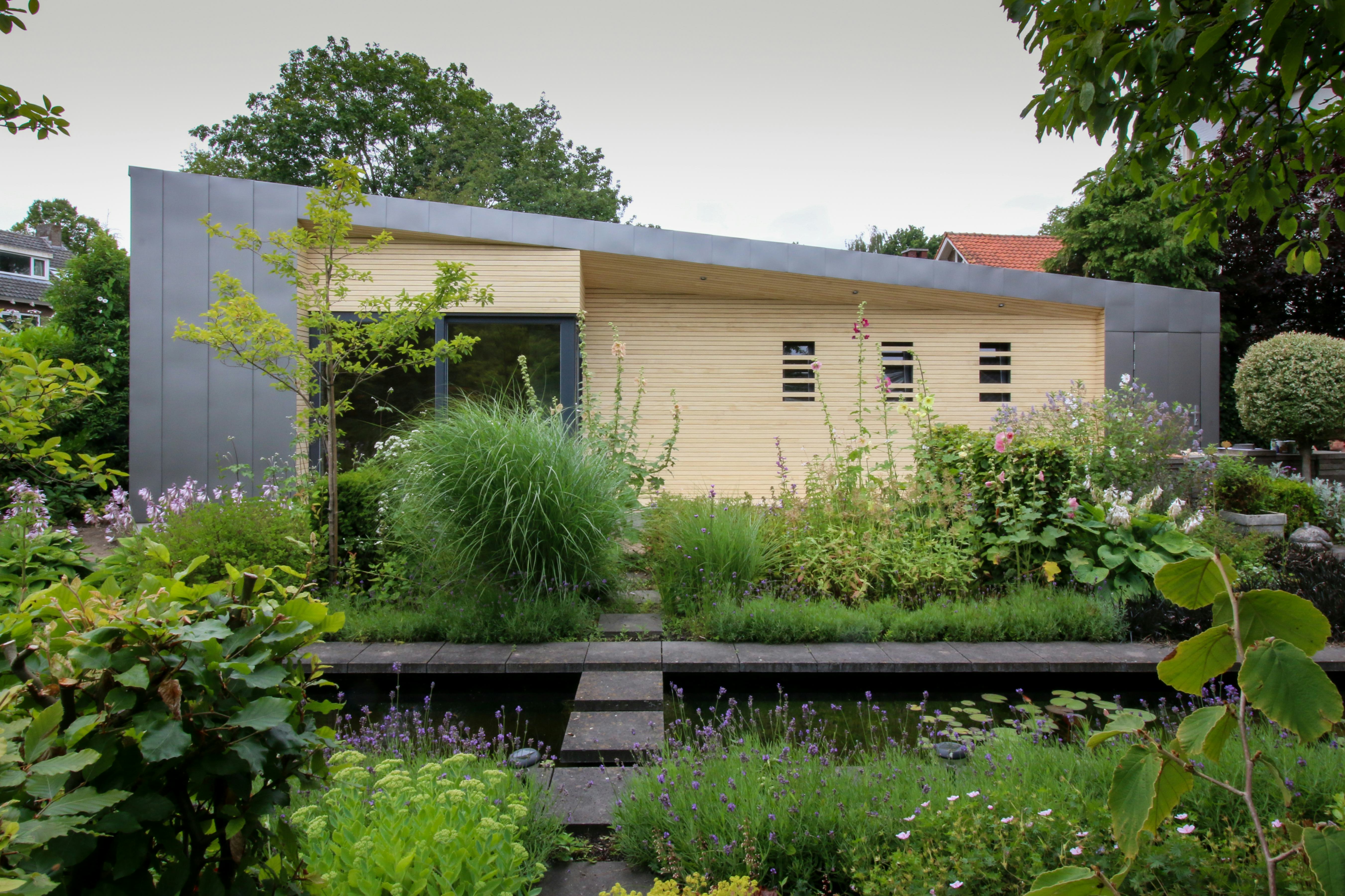 Tuinhuis in Oegstgeest door USE architects
