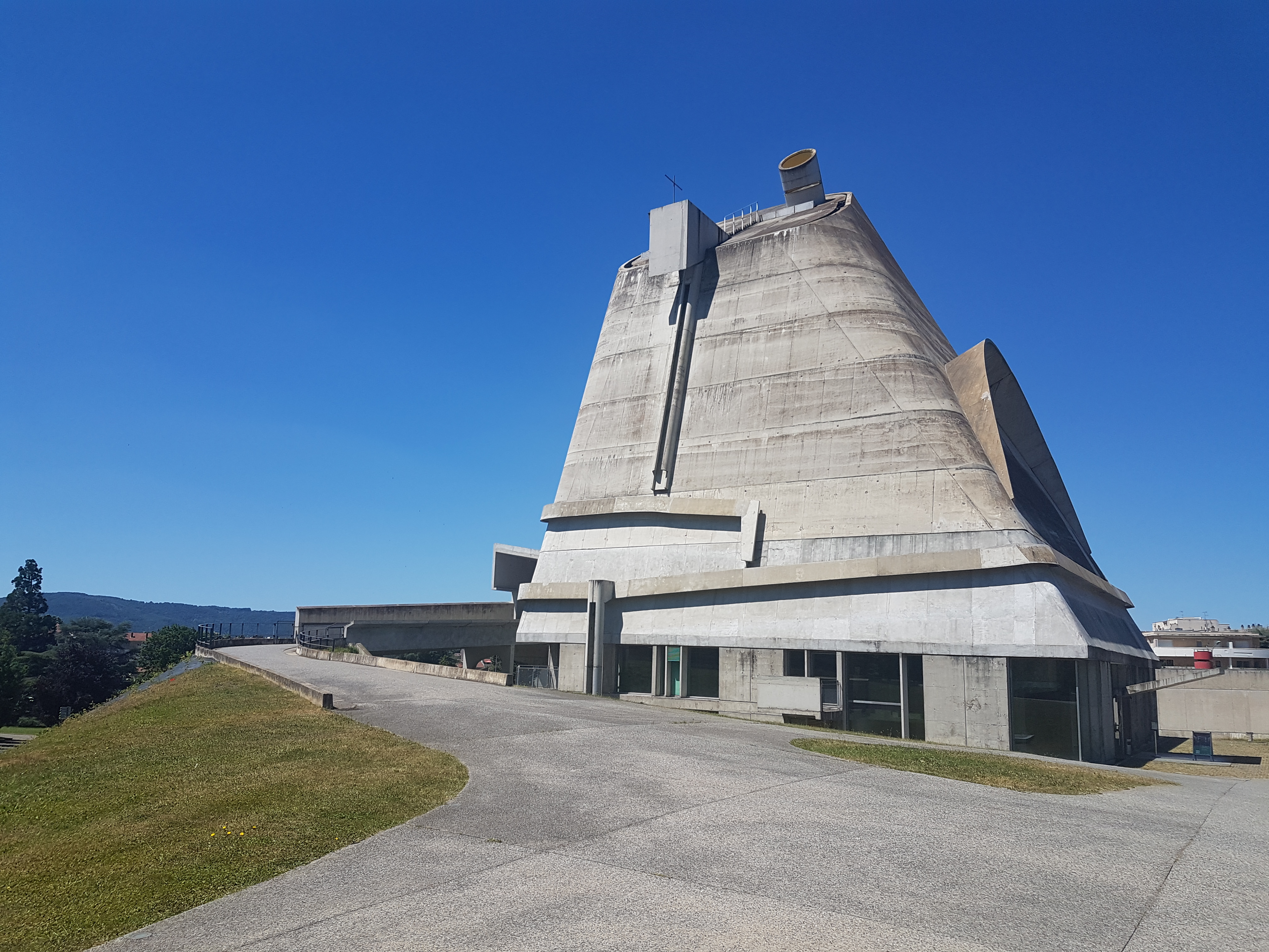 Kerk van Saint Pierre in Firminy door Le Corbusier, beeld Misak Terzibasiyan