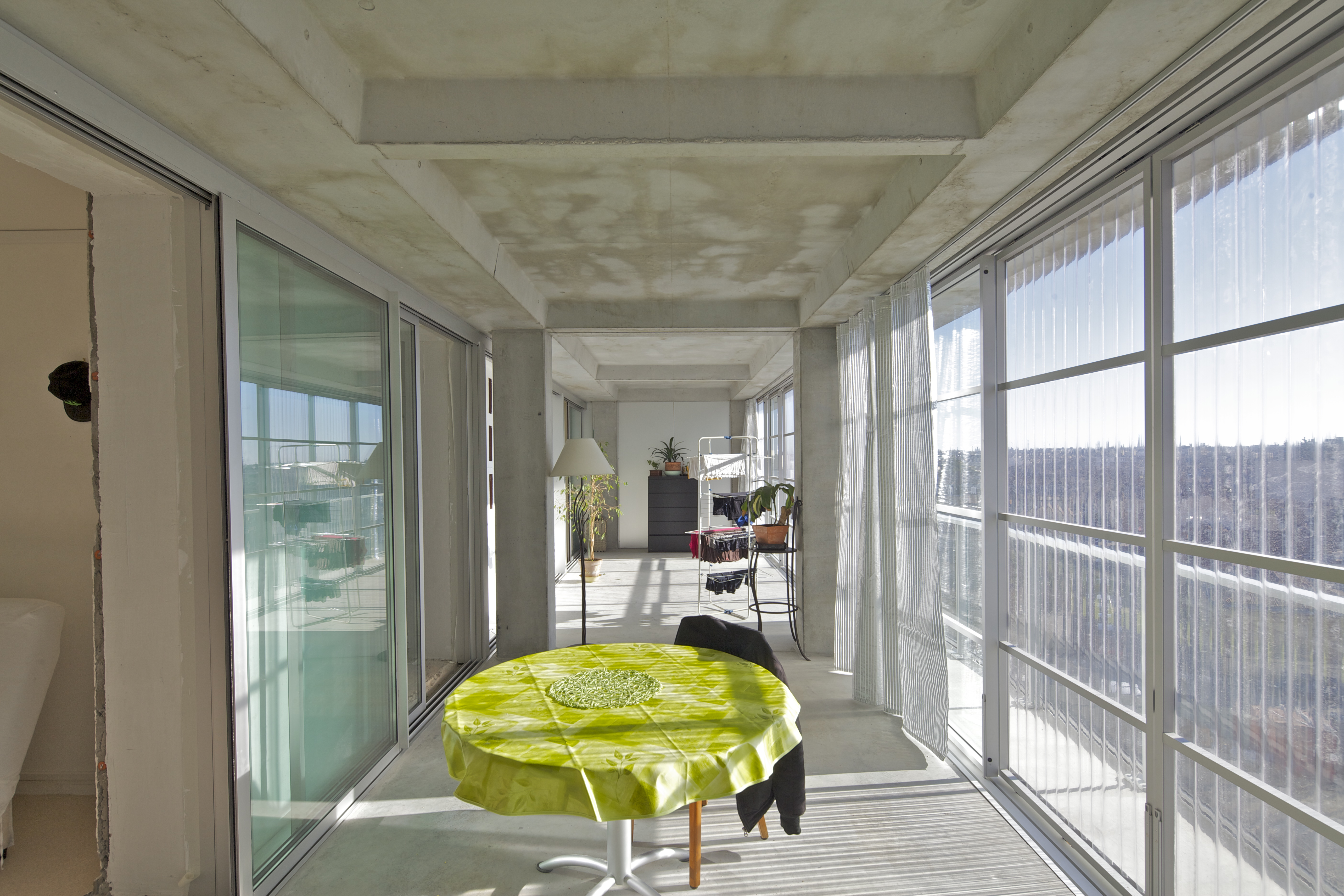 Transformatie van 530 woningen in Grand Parc Bordeaux door Lacaton & Vassal architectes, Frédéric Druot Architecture en Christophe Hutin Architecture, beeld Philippe Ruault