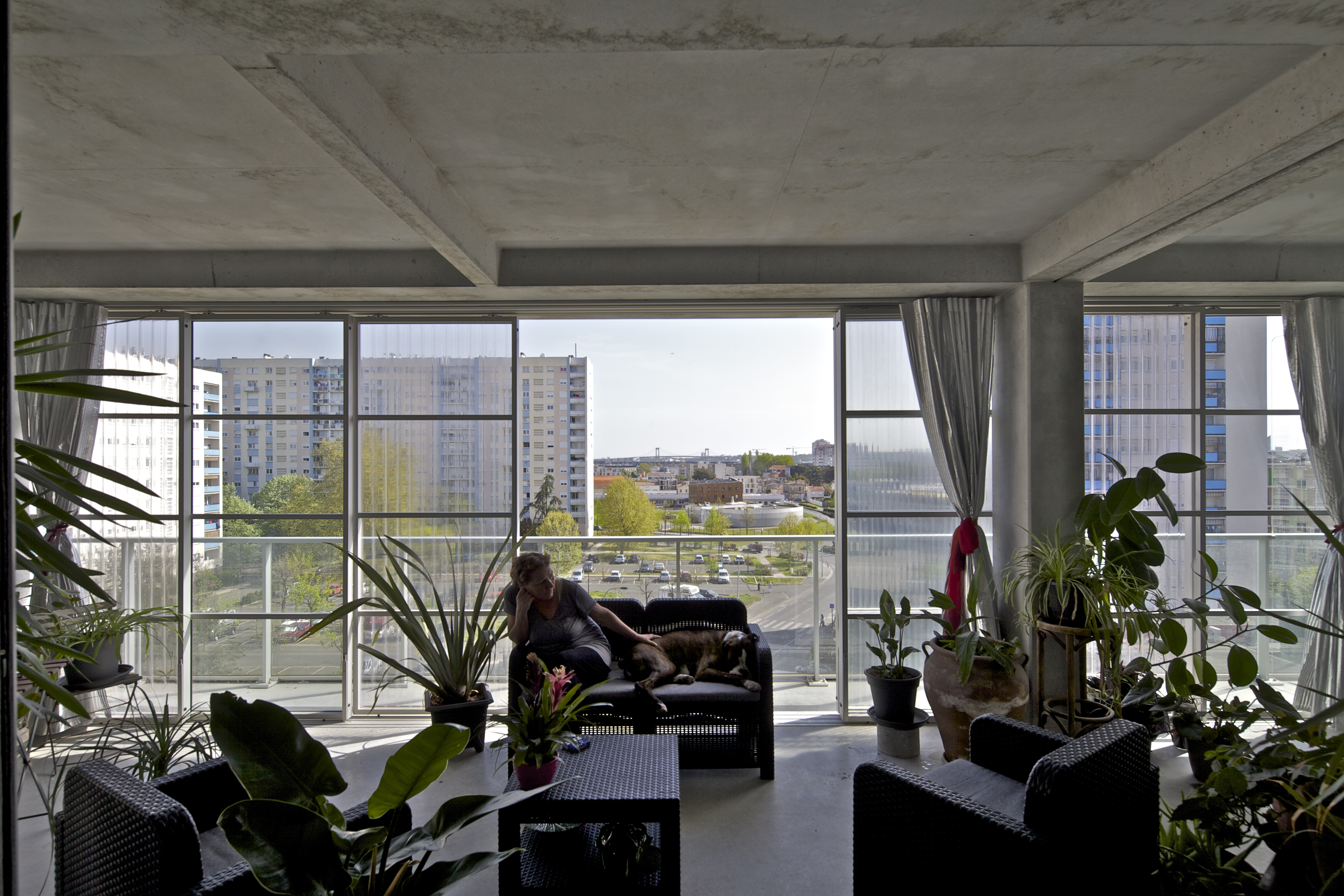 Transformatie van 530 woningen in Grand Parc Bordeaux door Lacaton & Vassal architectes, Frédéric Druot Architecture en Christophe Hutin Architecture, beeld Philippe Ruault