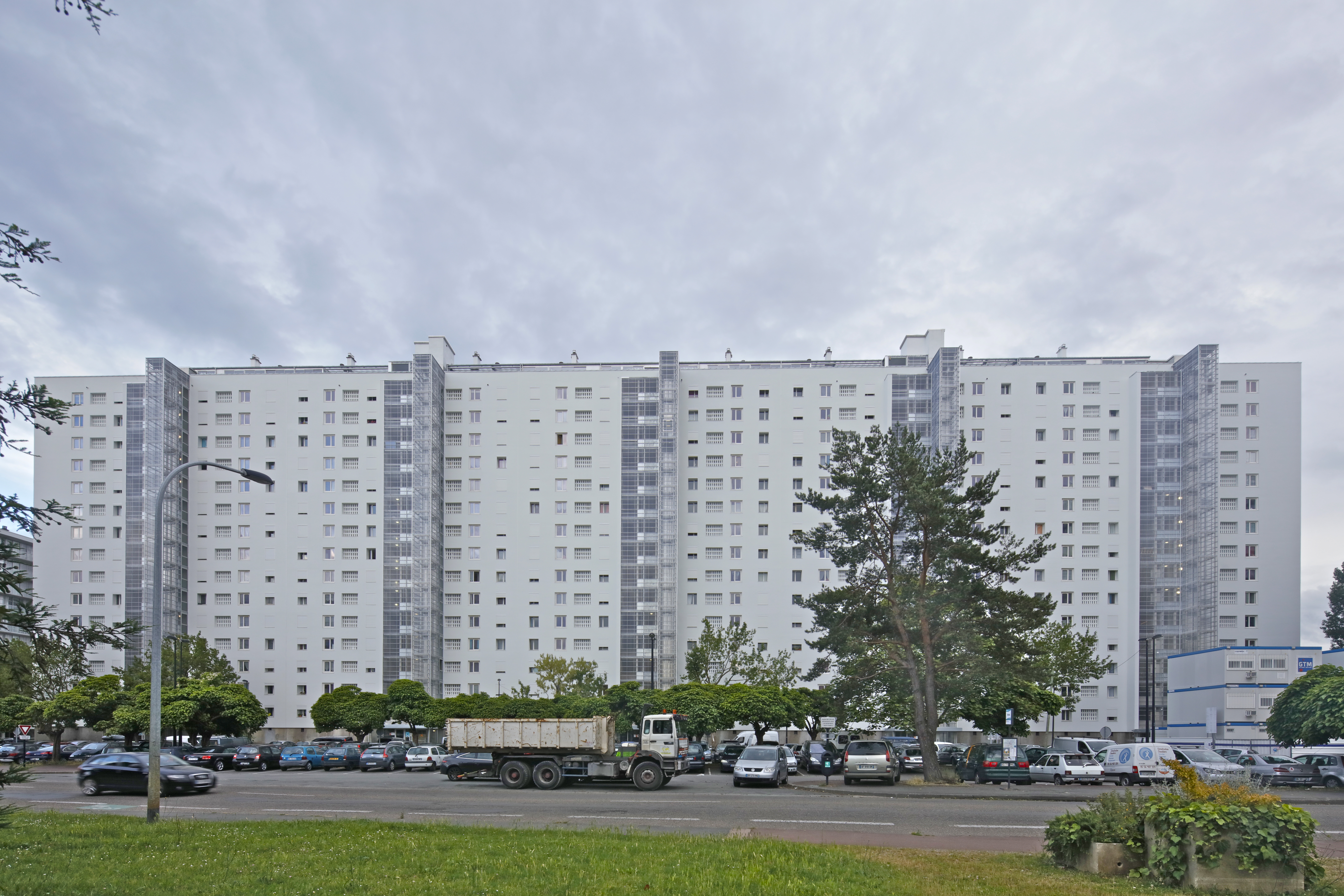 Transformatie van 530 woningen in Grand Parc Bordeaux door Lacaton & Vassal architectes, Frédéric Druot Architecture en Christophe Hutin Architecture, beeld Philippe Ruault