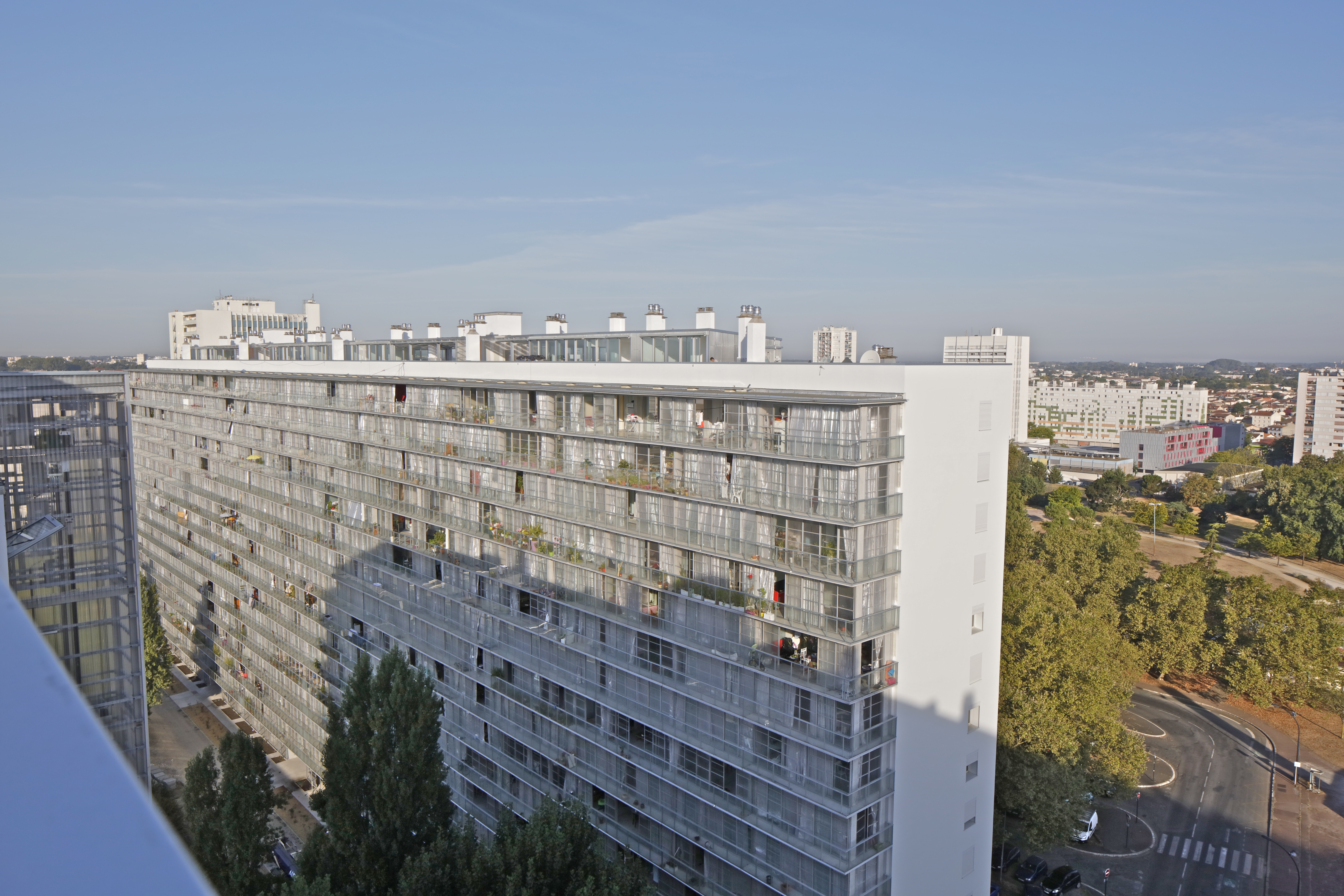 Transformatie van 530 woningen in Grand Parc Bordeaux door Lacaton & Vassal architectes, Frédéric Druot Architecture en Christophe Hutin Architecture, beeld Philippe Ruault
