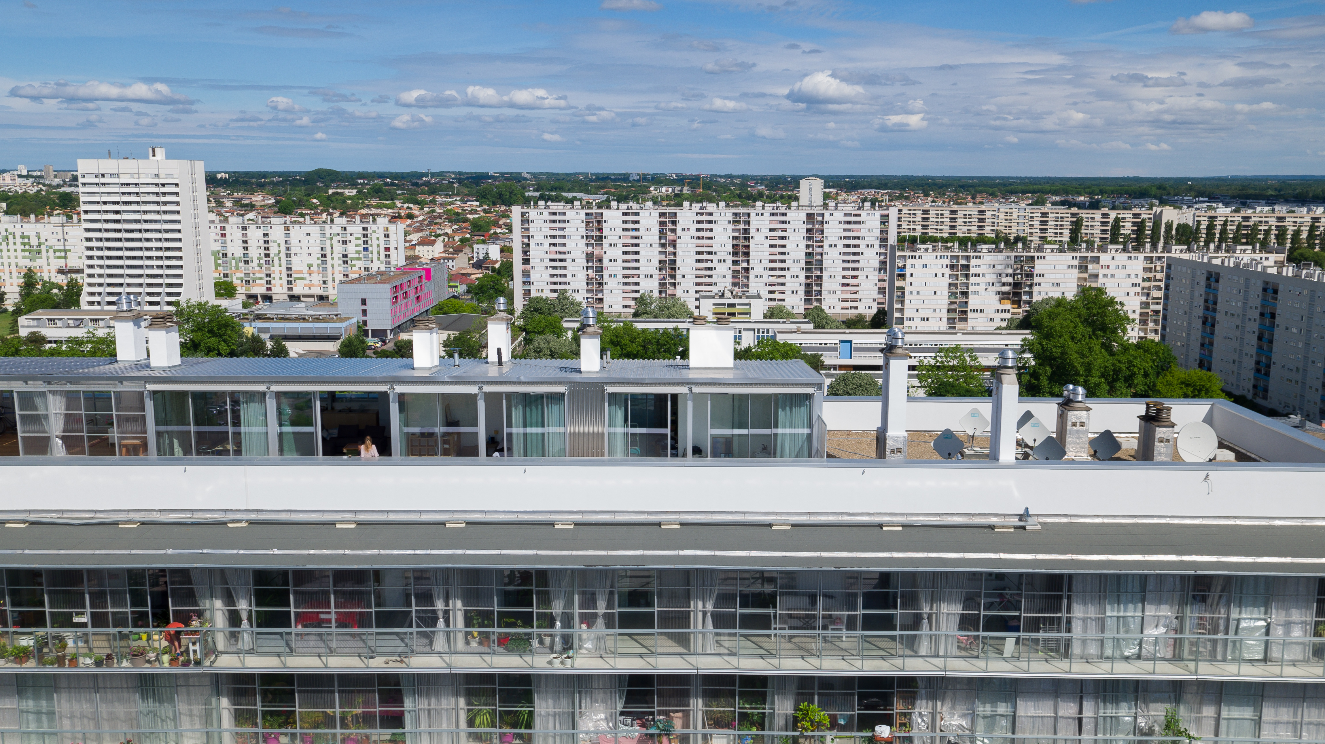 Transformatie van 530 woningen in Grand Parc Bordeaux door Lacaton & Vassal architectes, Frédéric Druot Architecture en Christophe Hutin Architecture, beeld Philippe Ruault