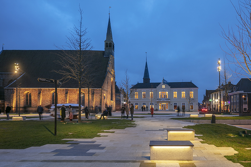 Marktplein en IJsfontein Dokkum door Hosper. Beeld Luuk Kramer