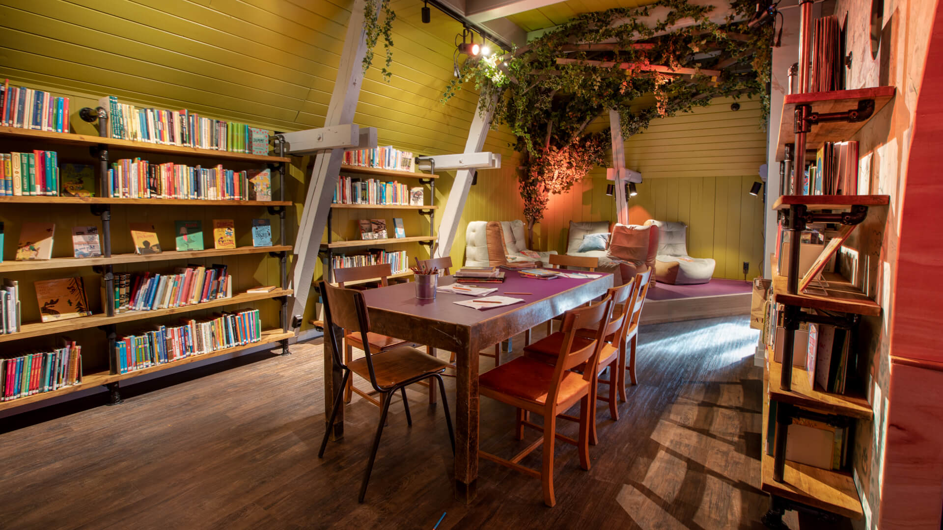 Grünerløkka Library door Aat Vos