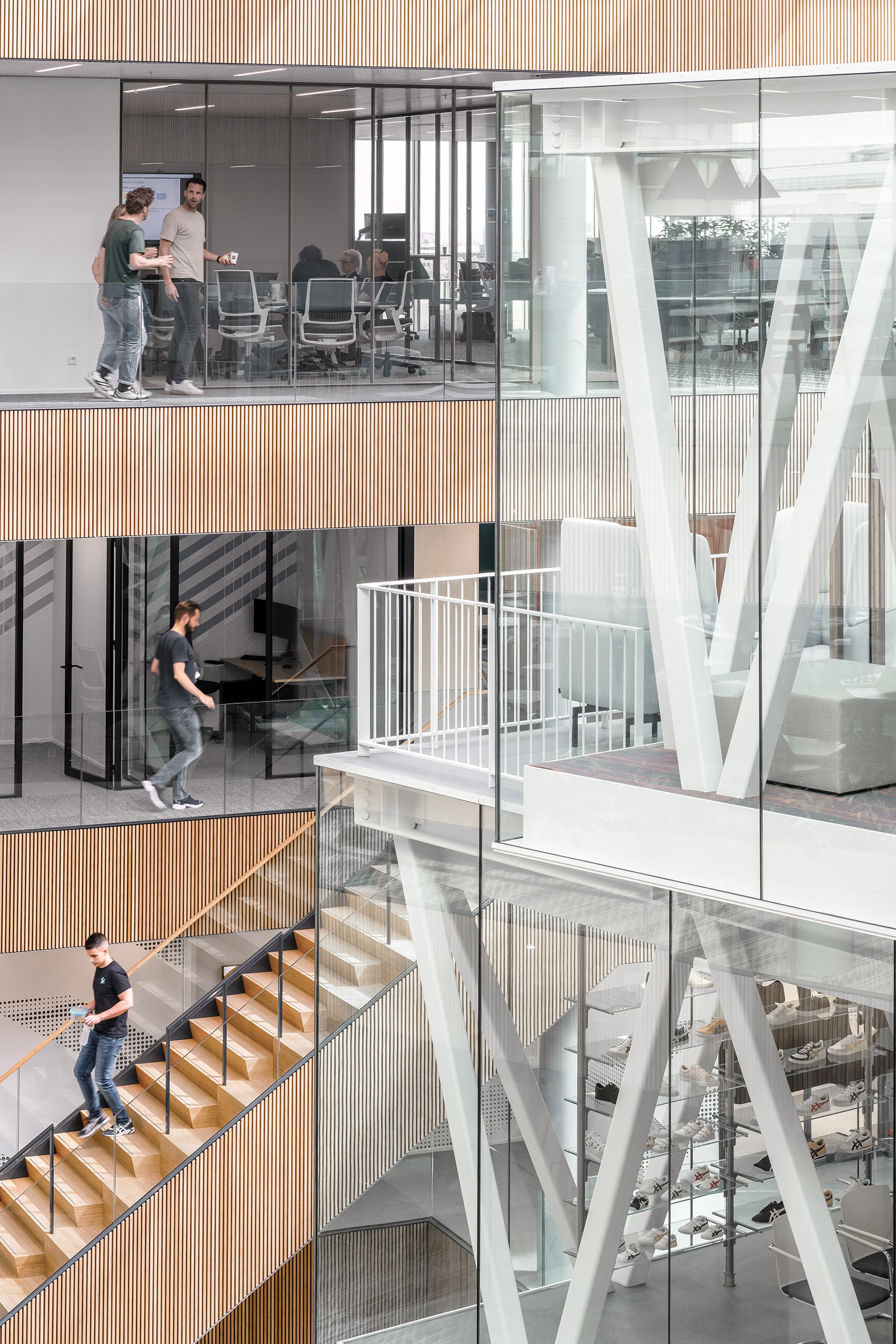 Hoofdkantoor ASICS EMEA in Hoofddorp door Powerhouse Company. Beeld Sebastian van Damme