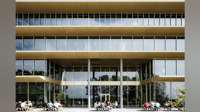 Hoofdkantoor ASICS EMEA in Hoofddorp door Powerhouse Company. Beeld Sebastian van Damme