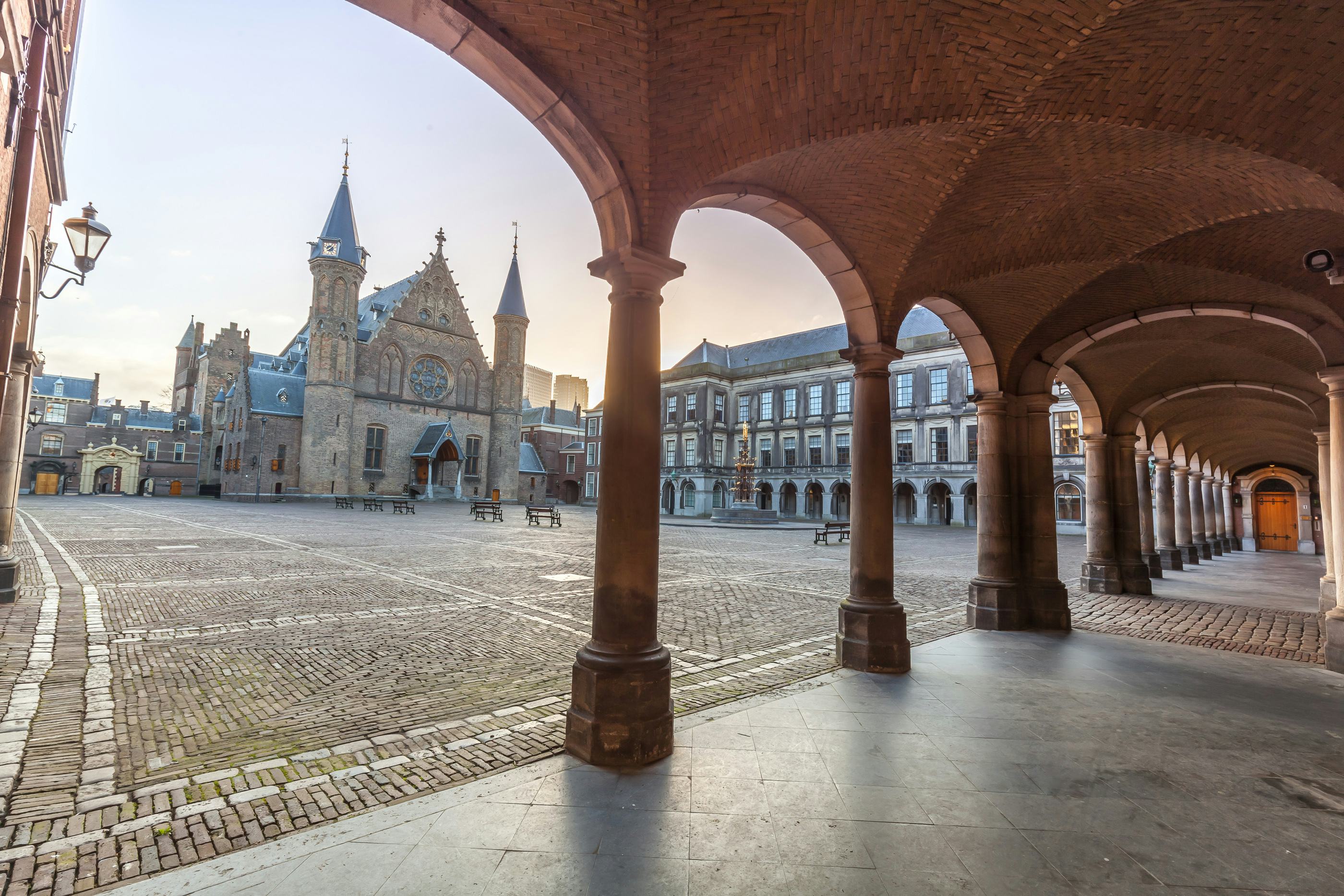 Renovatie Binnenhof Den Haag. Beeld Shutterstock