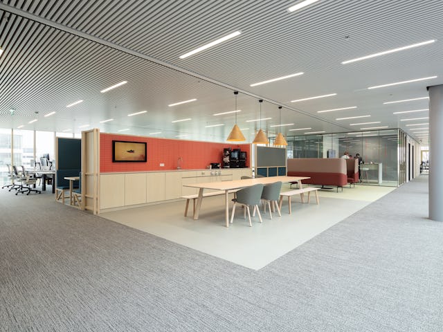 Asics door CBRE. beeld Stijnstijl Fotografie