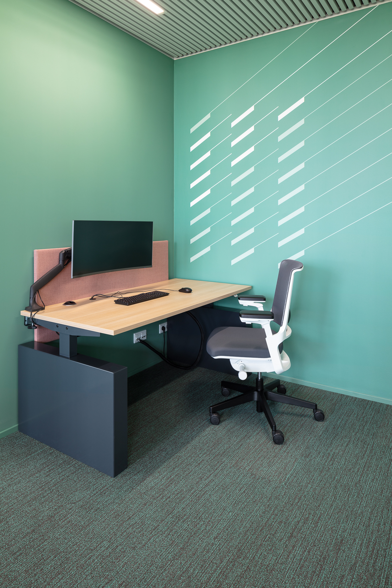 Asics door CBRE. beeld Stijnstijl Fotografie