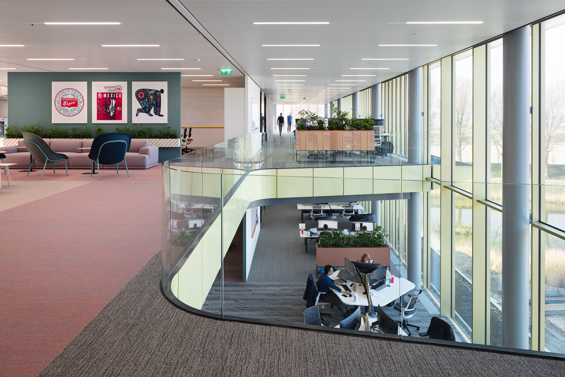 Asics door CBRE. beeld Stijnstijl Fotografie