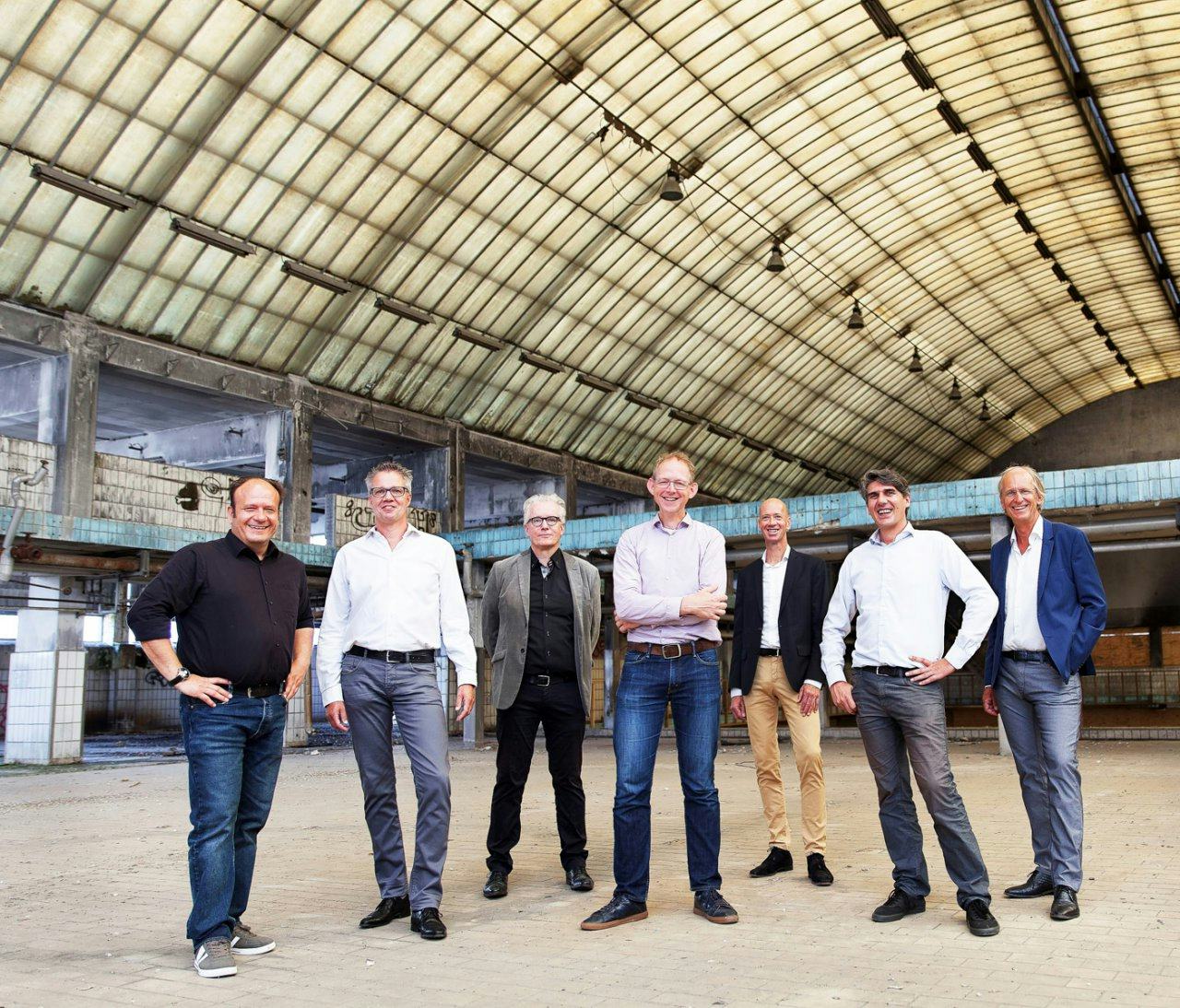 Op de foto v.l.n.r.: Peter Roelvink, Jeroen Nijmeijer, Theo de Bruijn, Erik Workel, Paul de Brie, Marko Matic en Henk Gersen