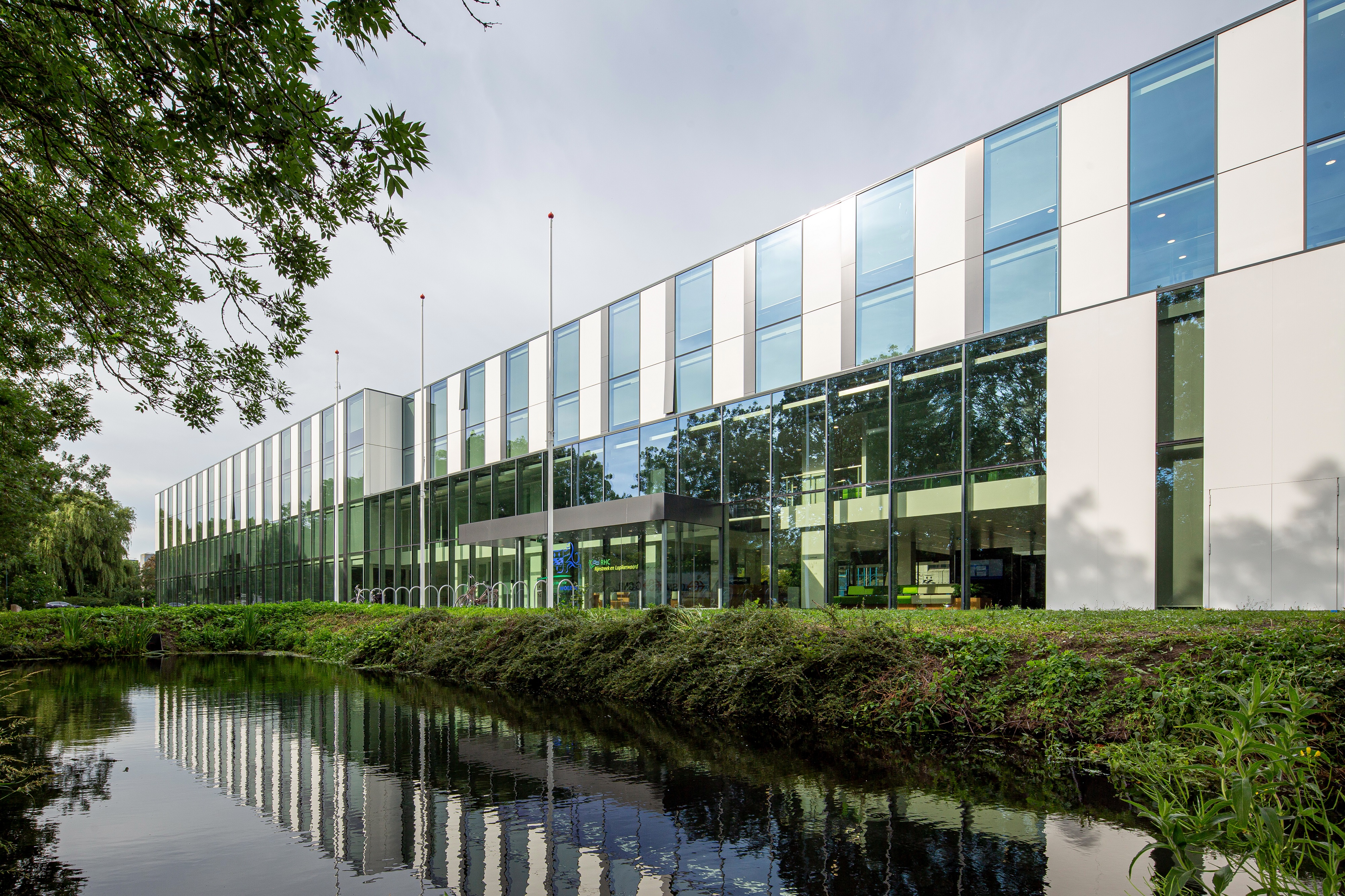 Gemeentehuis Woerden door cepezed. Beeld Lucas van der Wee