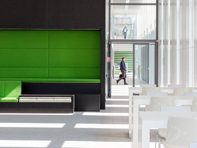 Gemeentehuis Woerden door cepezed. Beeld Lucas van der Wee