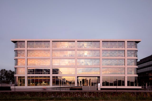 Hoofdkantoor Danone in Hoofddorp door Powerhouse Company. Beeld Sebastian van Damme