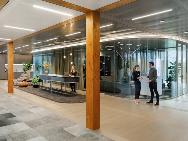 Fotografie: Bram Vreugdenhil | Urban Zone | EDGE, een ontwikkelaar van een nieuwe generatie smart buildings, baseert zich op 4 pijlers: design, gezondheid, duurzaamheid, technologie.