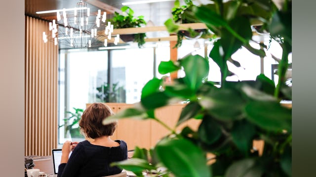 Fotografie: EDGE Technologies | Tiny Villa, soundscaping met pink noise en waterval