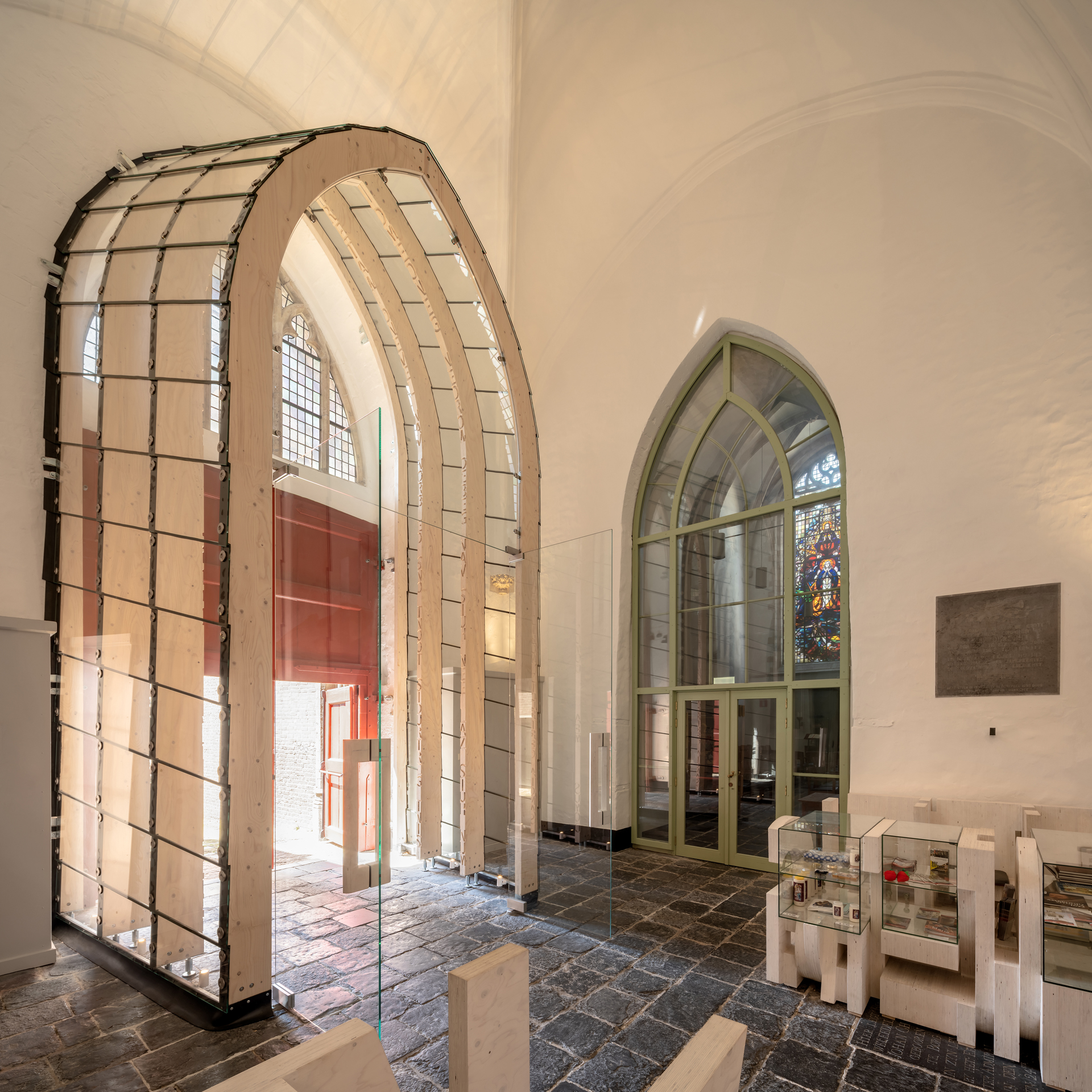 entreehal vanaf torendeur