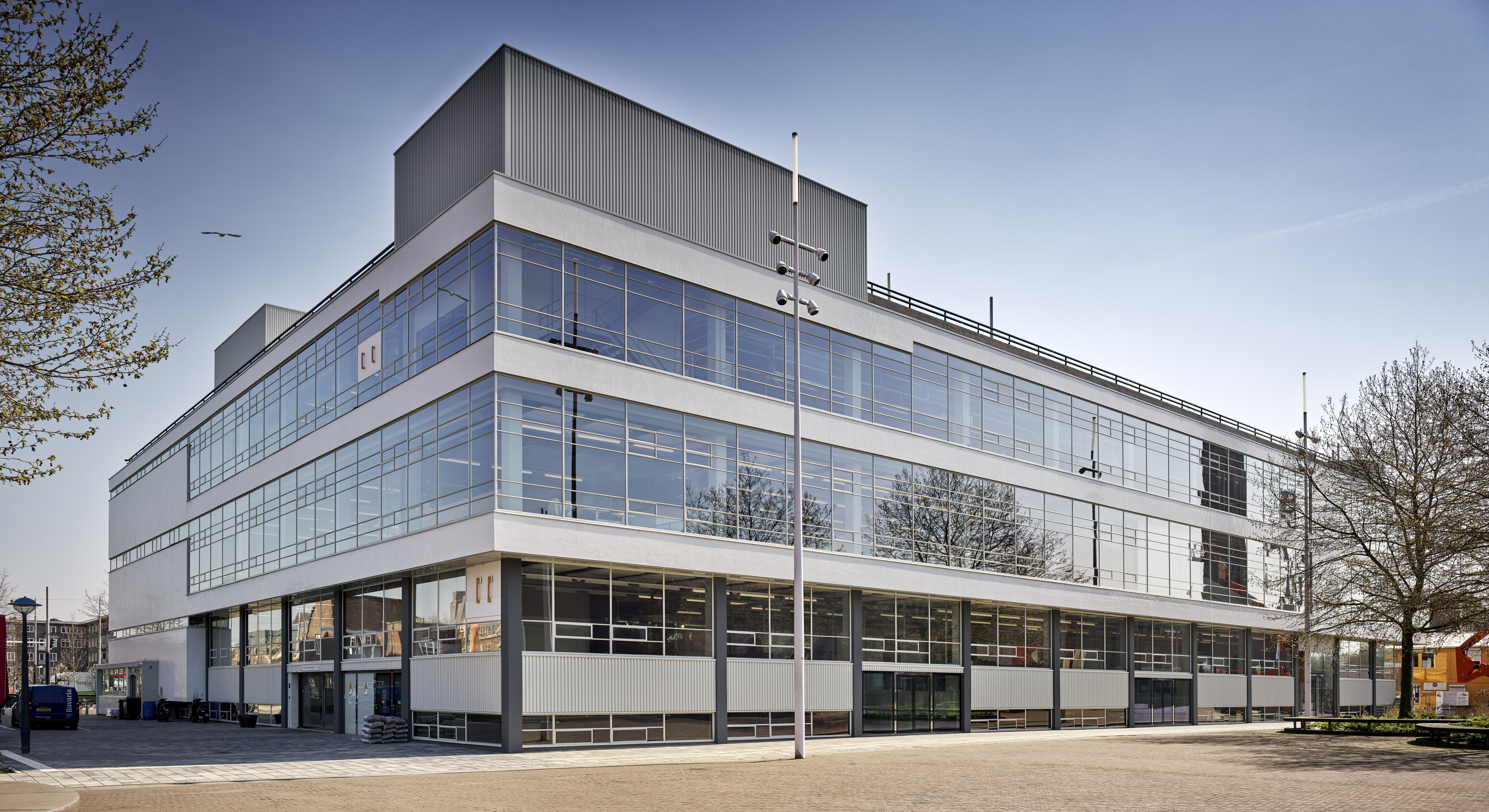 Amsterdam Stadionplein Citroën Noordgebouw. Beeld Kees Hummel