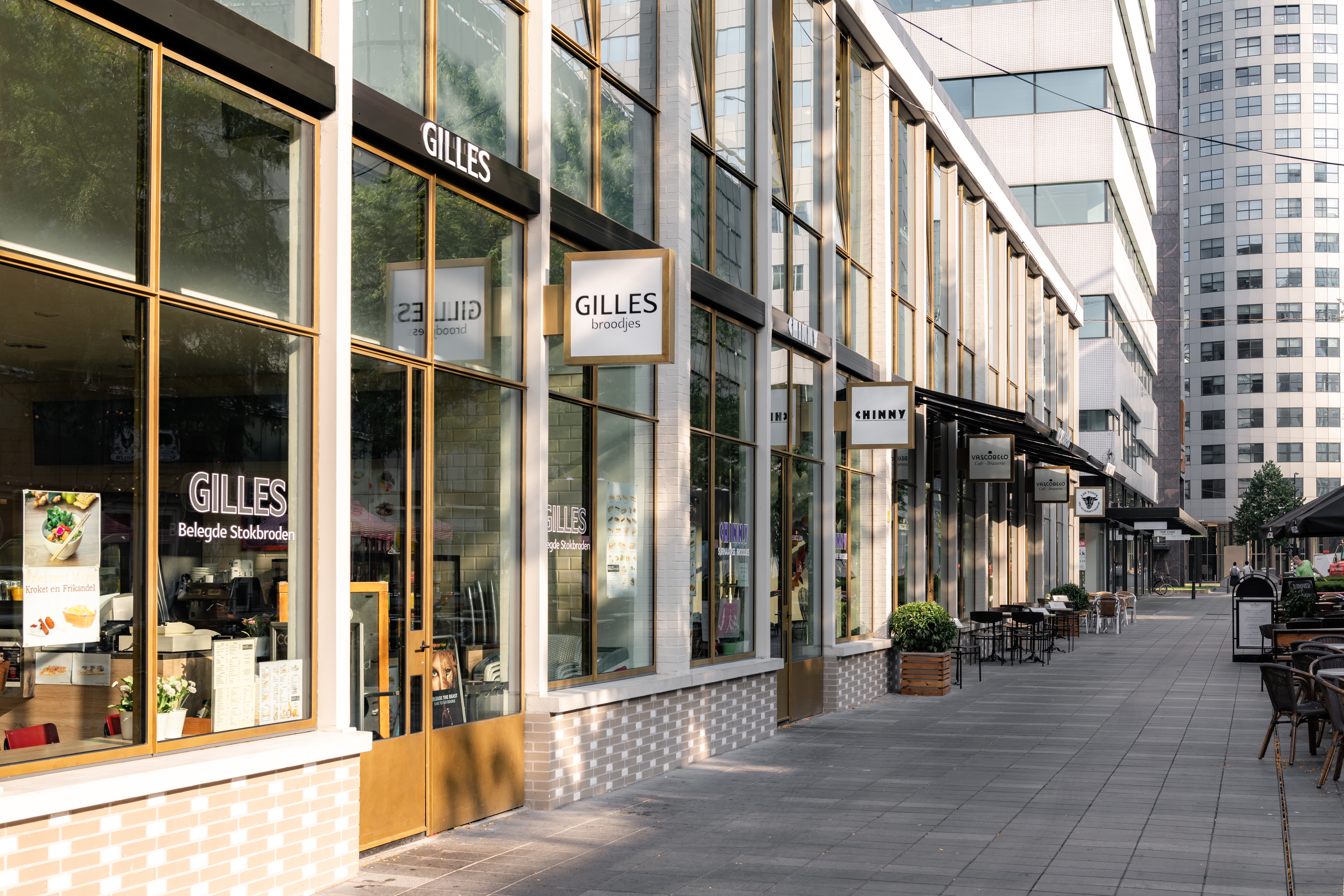 Gevelvernieuwing van vijf winkelpanden aan de monumentale lijnbaan. Foto: Sebastian van Damme