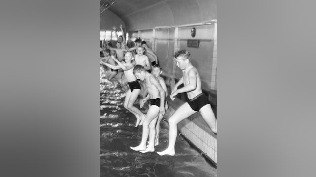 Historische foto Spaardersbad, schoolzwemmen, ca. 1965