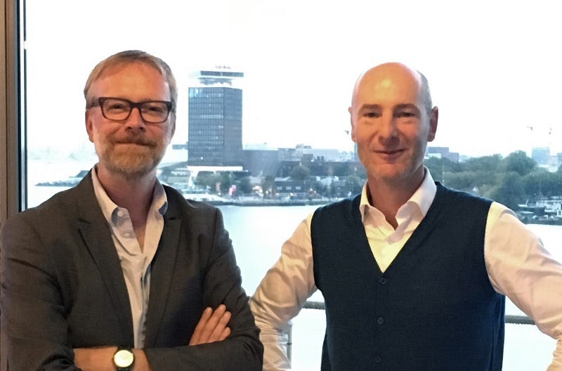 Links Rob van der Velden. Rechts Stefan Bödecker