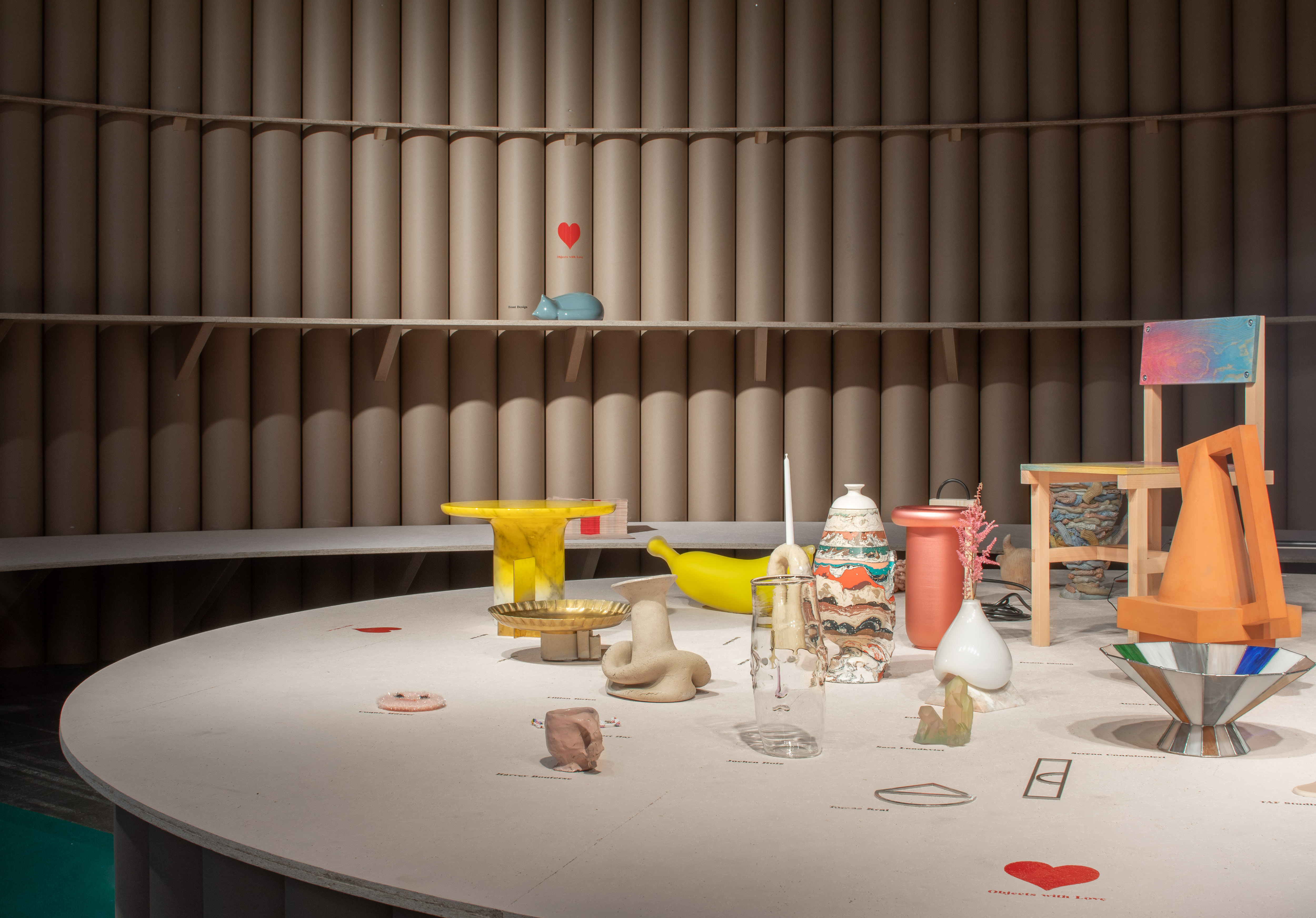 Scenografie Biënnale Interieur Kortrijk door Studio Verter. Beeld Jeroen Verrecht