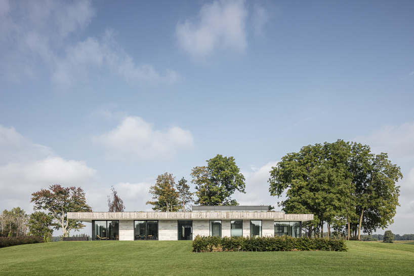 House H in Mount Brydges (Canada) door Chris Collaris Architects. Beeld Tim Van de Velde