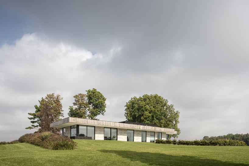 House H in Mount Brydges (Canada) door Chris Collaris Architects. Beeld Tim Van de Velde