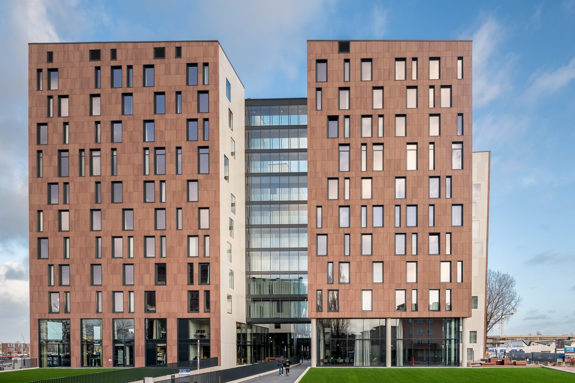 Amsterdam City Harbour Hotel met optimaal interieurontwerp binnenwanden