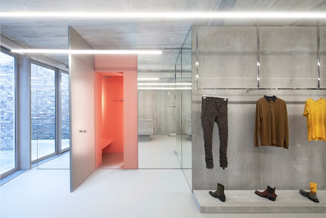 Winkelinterieur Labels Sittard - Maurice Mentjens. beeld Arjen Schmitz