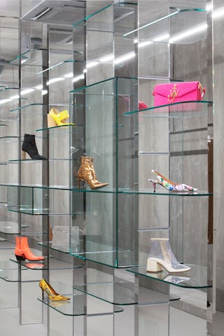 Winkelinterieur Labels Sittard - Maurice Mentjens. beeld Arjen Schmitz