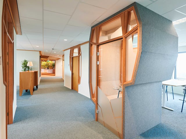 Interieur Nederlandse Gasunie Groningen door Vector-i en Zwartwoud