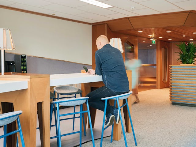 Interieur Nederlandse Gasunie Groningen door Vector-i en Zwartwoud