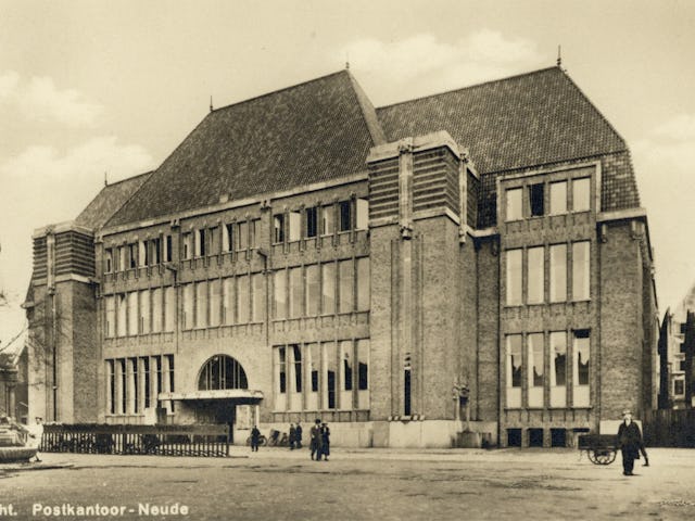 Voormalig postkantoor aan de Neude in Utrecht. Beeld Het Utrechts Archief