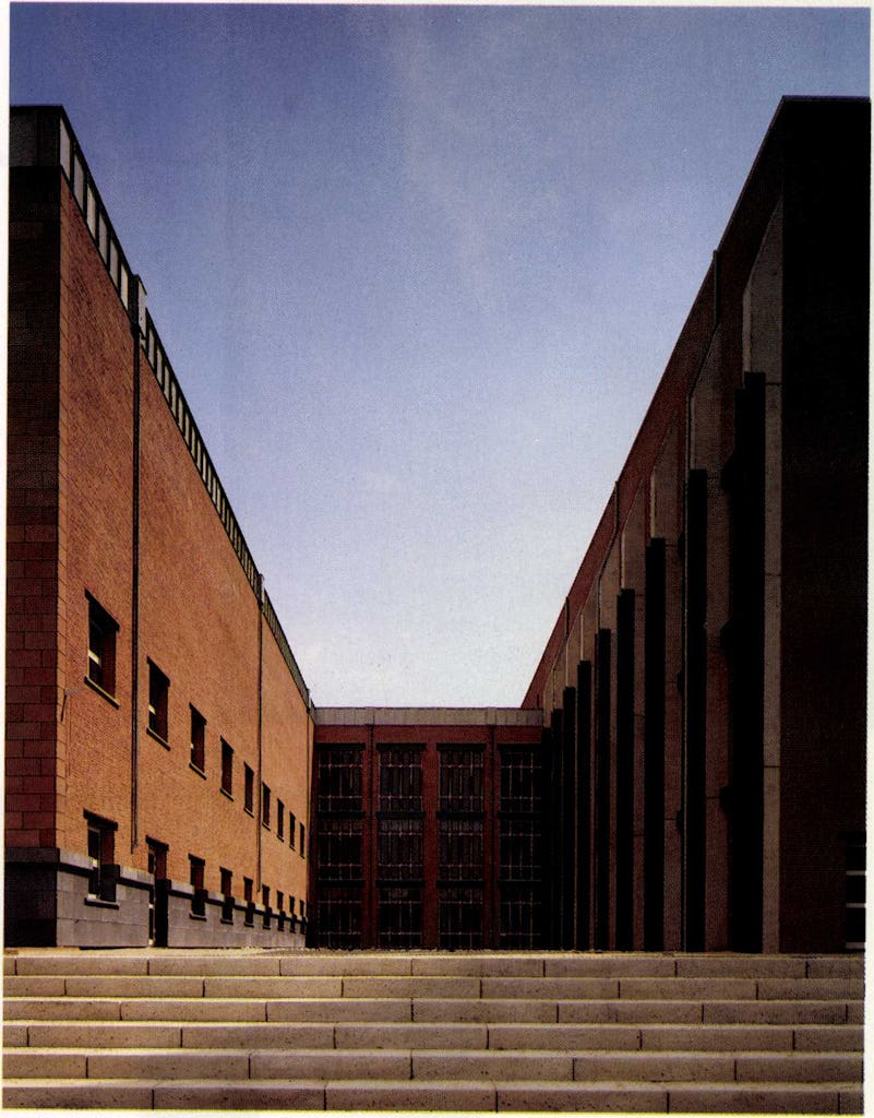 Bonnefantenmuseum in Maastricht door Aldo Rossi