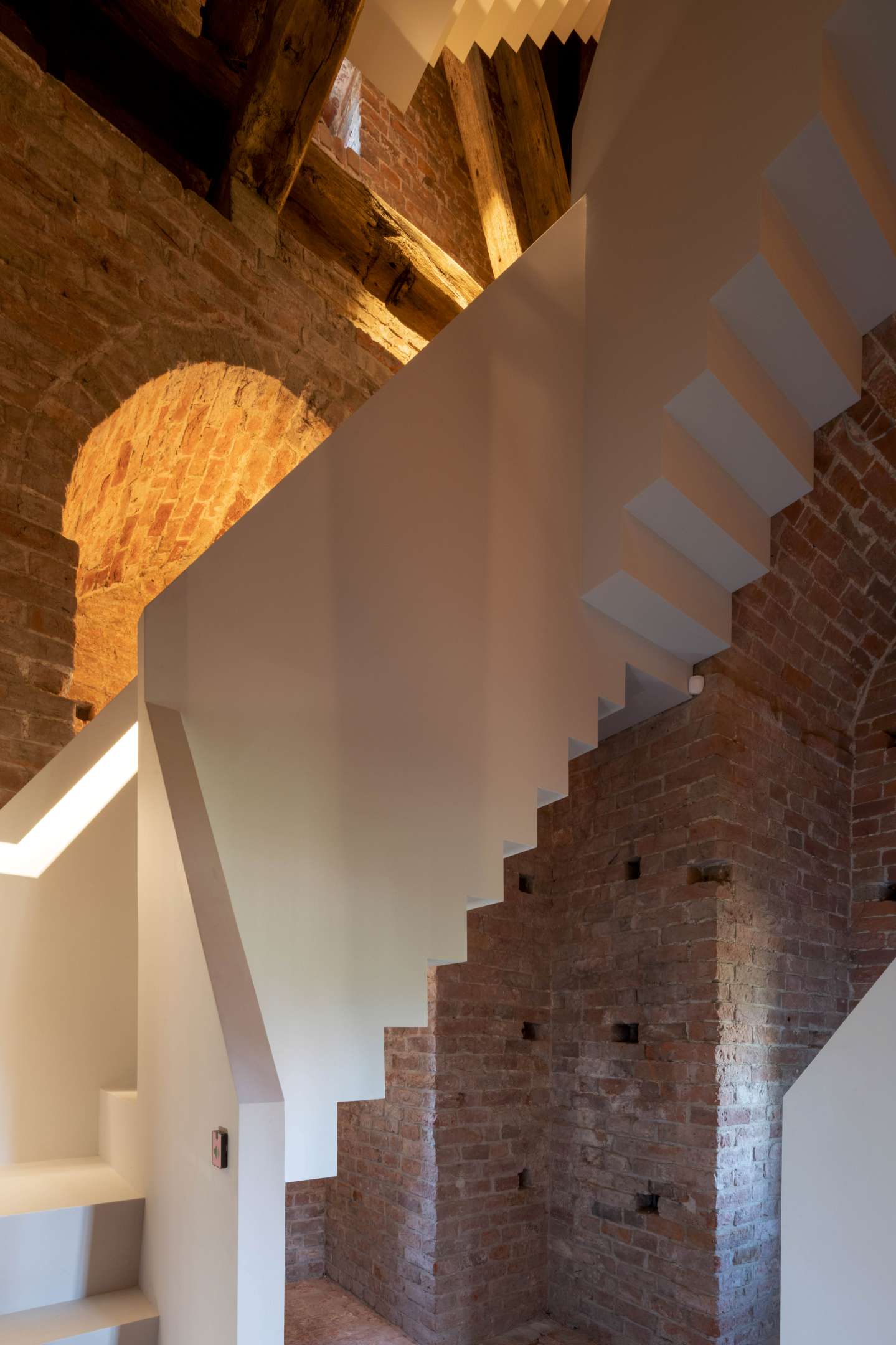 Schoolkerk in Garmerwolde door MX13. Beeld Peter de Kan