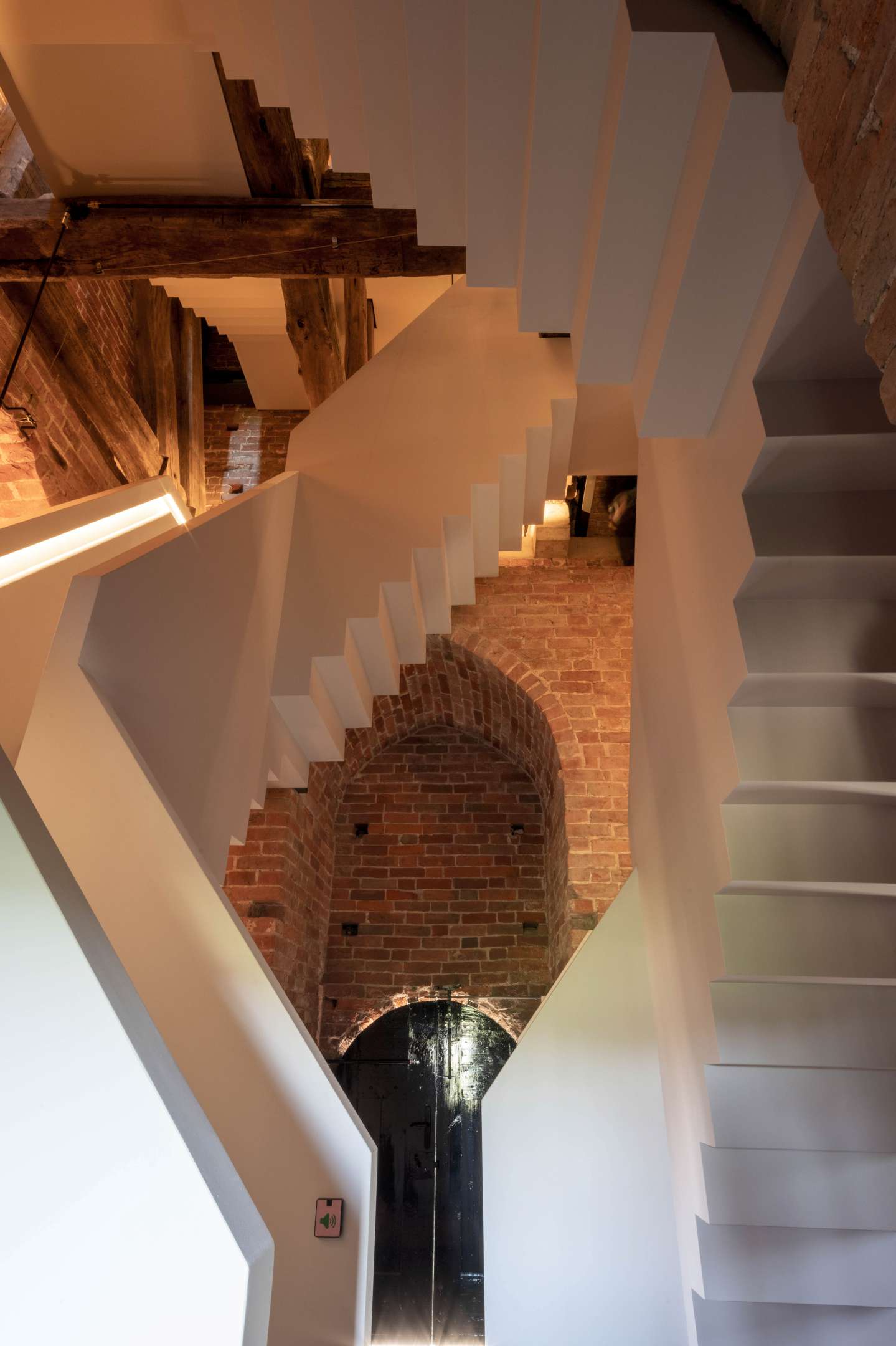 Schoolkerk in Garmerwolde door MX13. Beeld Peter de Kan