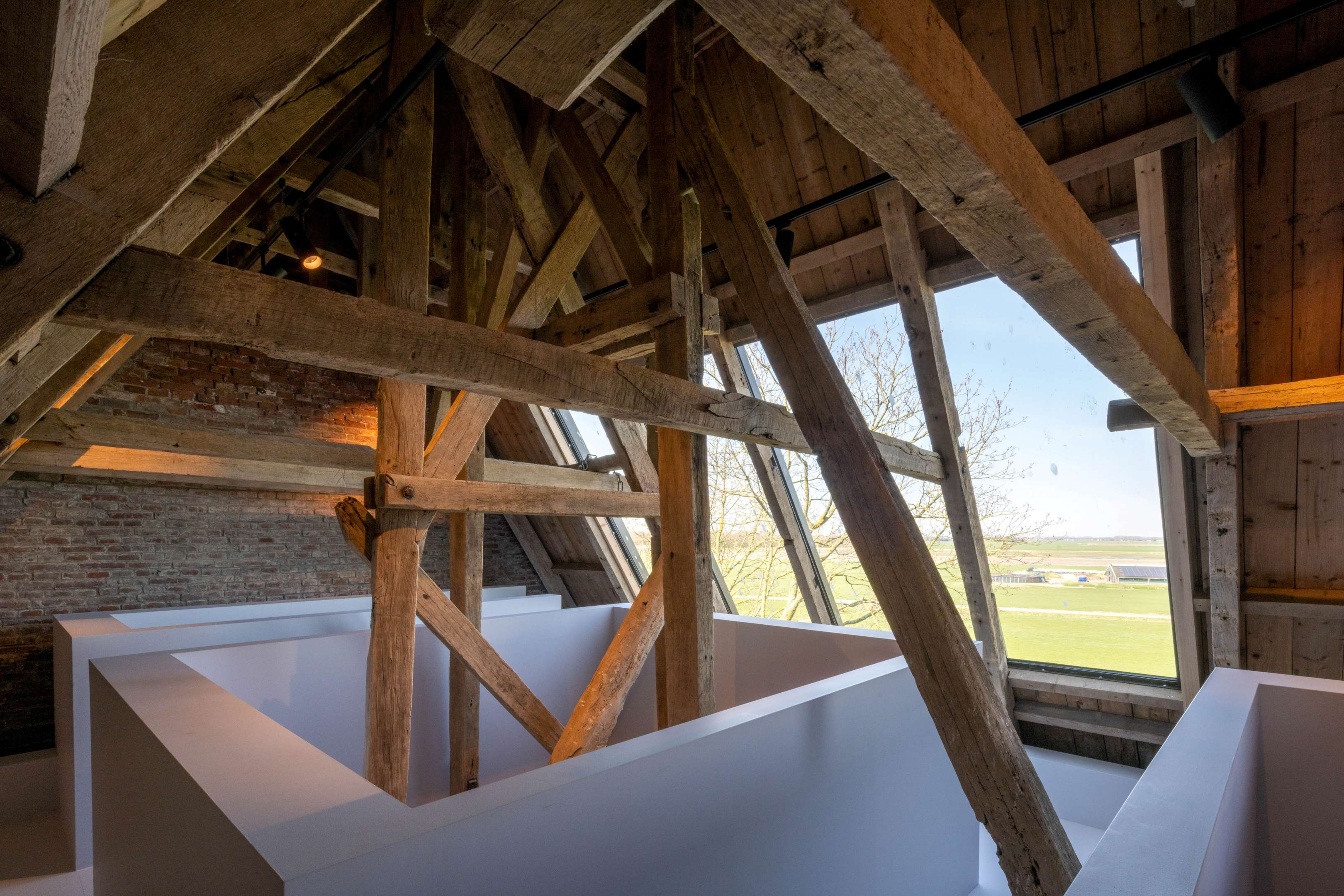 Schoolkerk in Garmerwolde door MX13. Beeld Peter de Kan