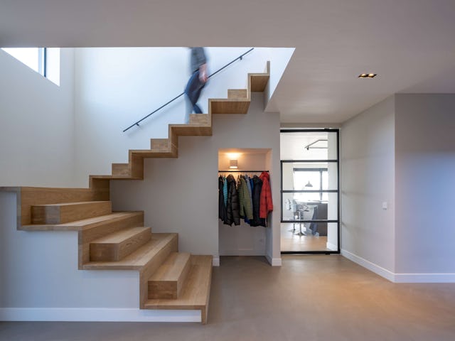 Villa Vuurlijn op een eiland in De Kwakel door Hoogeveen architecten. Beeld Ossip van Duivenbode