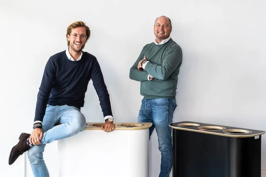 Philip Lamers (l) en Remco Smits (r) zijn de bedenkers van De Afvalbak.